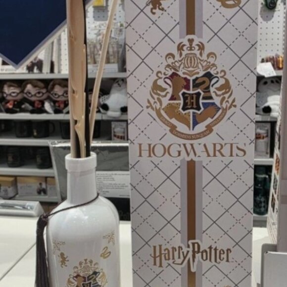 Harry Potter FAN Miniso Gift Set with sold out rare Ravenclaw Journal - Picture 13 of 14